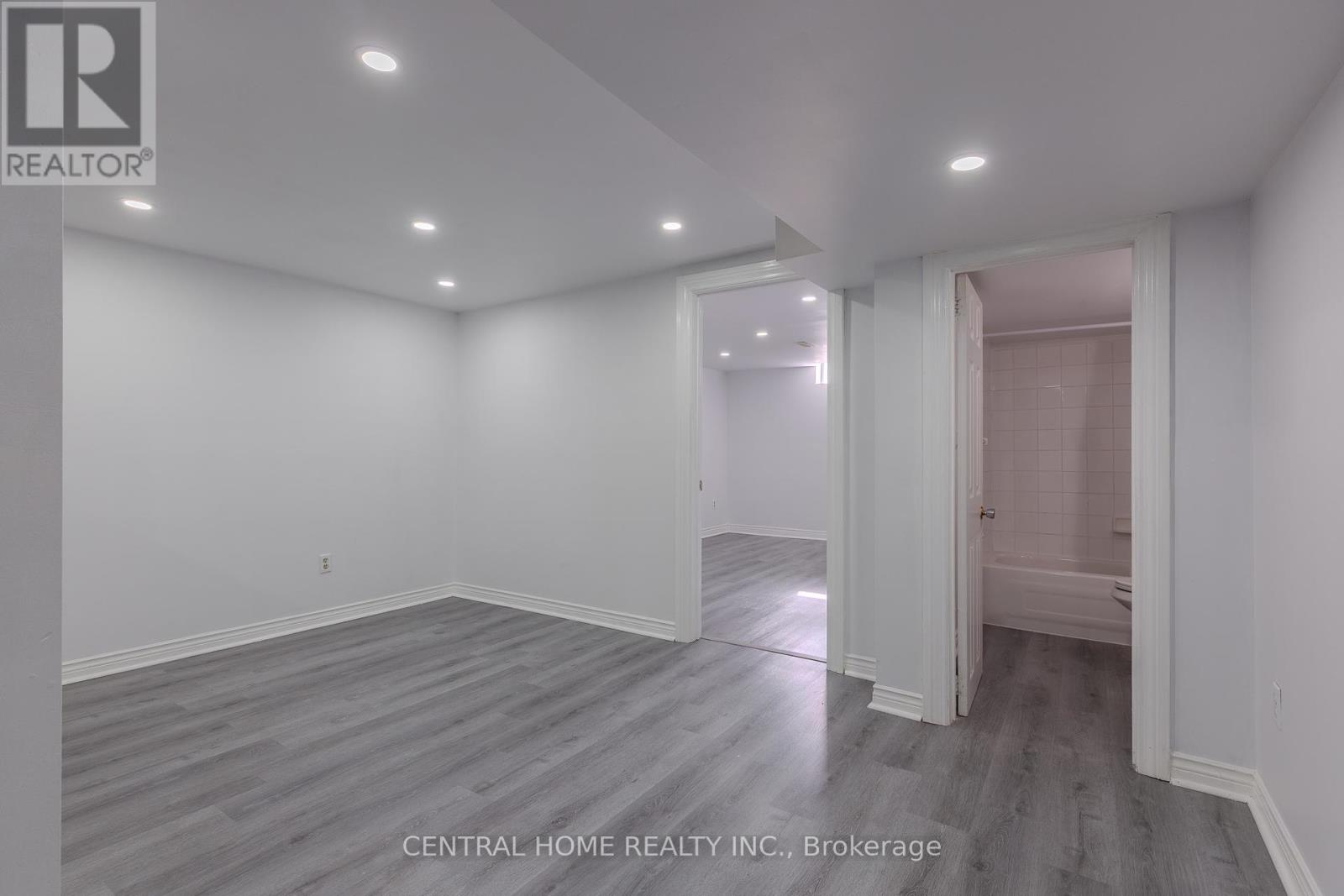 149 Terrosa Road, Markham, Ontario  L3S 2P7 - Photo 4 - N12459048