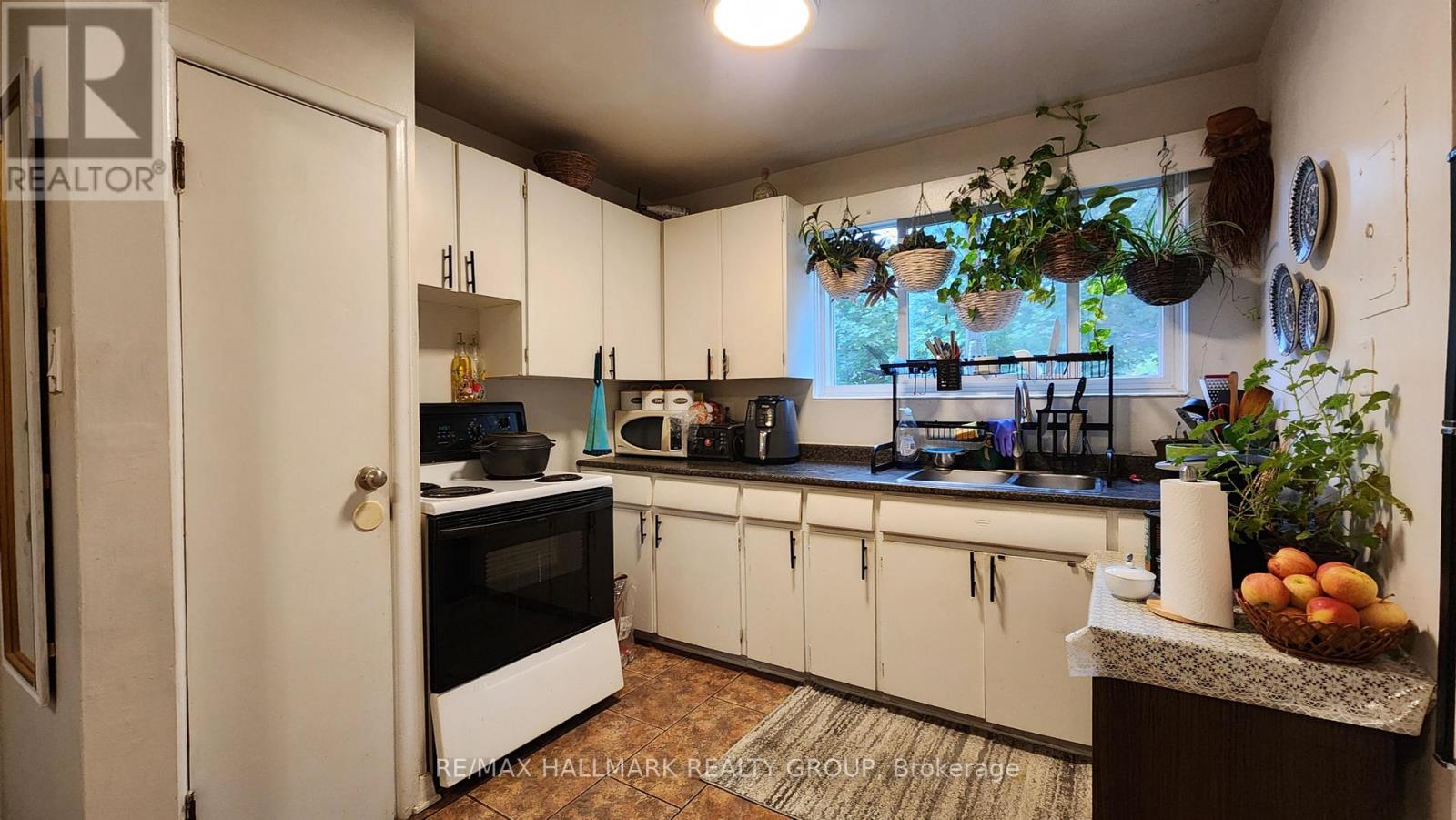 6 - 1280 Dorchester Avenue, Ottawa, Ontario  K1Z 8E7 - Photo 10 - X12451939