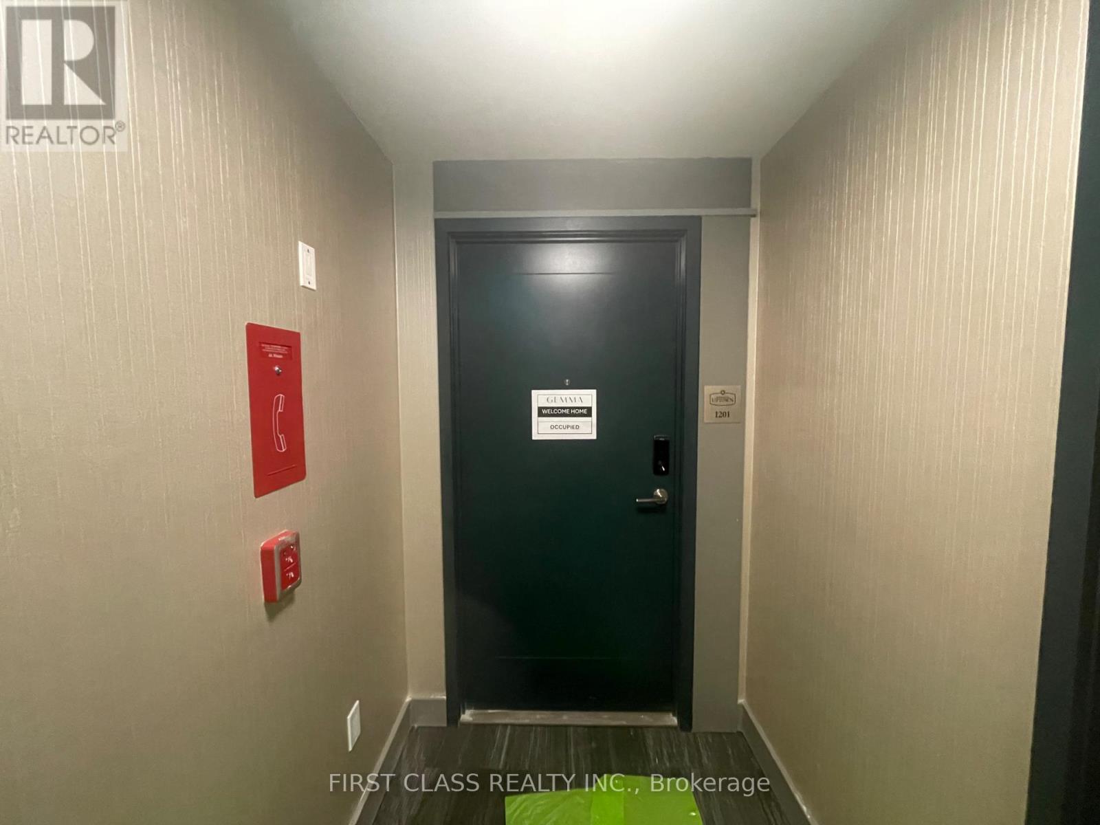1201 - 15 Watergarden Drive, Mississauga, Ontario  L5R 1B2 - Photo 2 - W12459044