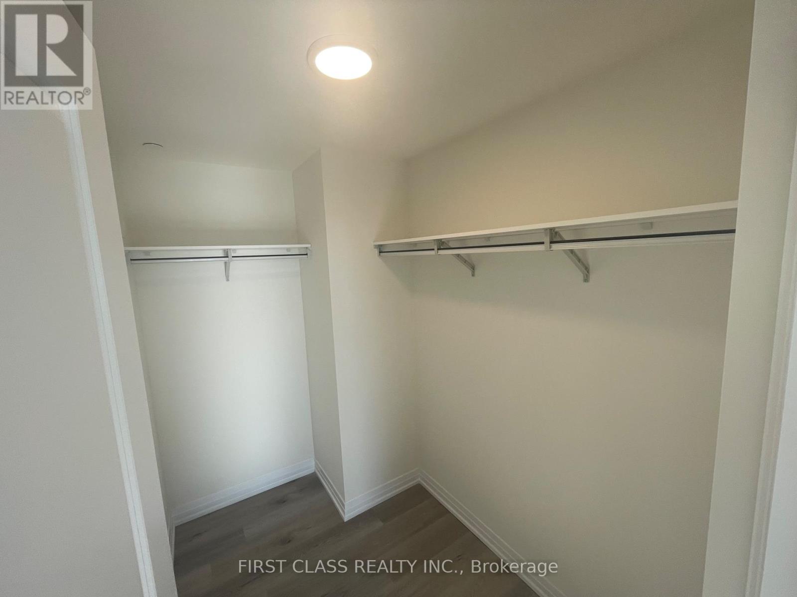 1201 - 15 Watergarden Drive, Mississauga, Ontario  L5R 1B2 - Photo 8 - W12459044