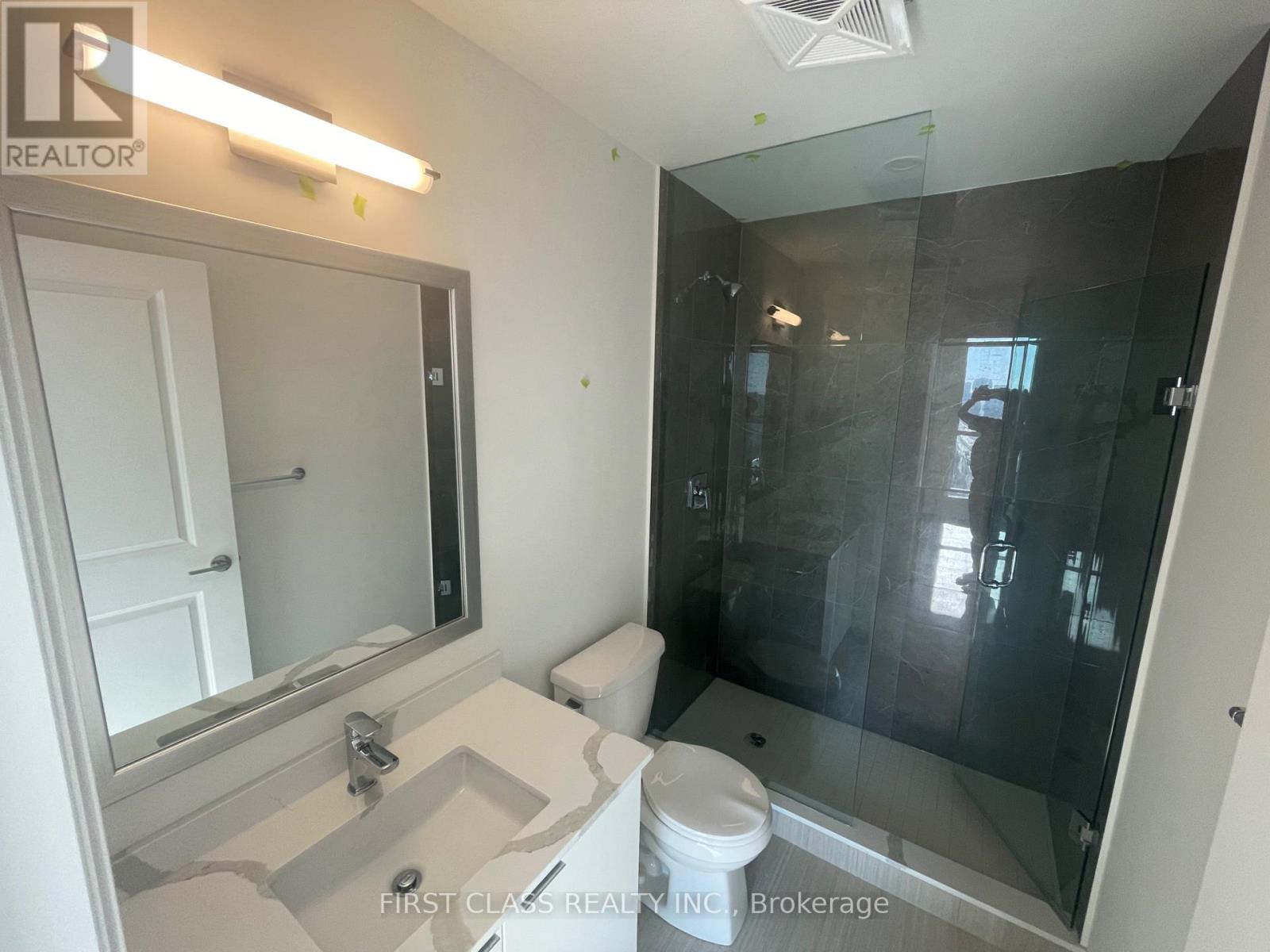 1201 - 15 Watergarden Drive, Mississauga, Ontario  L5R 1B2 - Photo 9 - W12459044