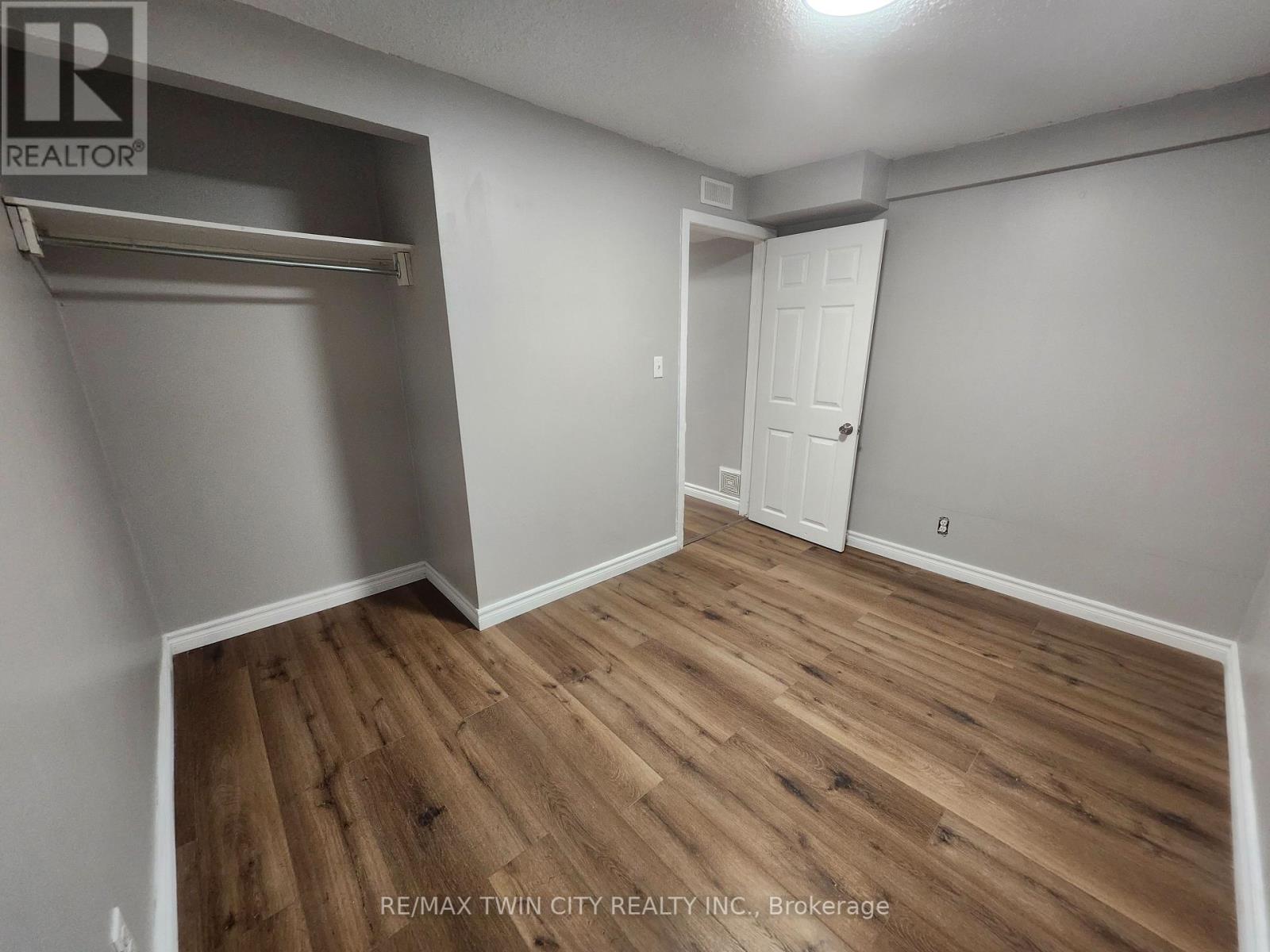 Lower - 197b Cedarvale Crescent, Waterloo, Ontario  N2L 4T3 - Photo 17 - X12459046
