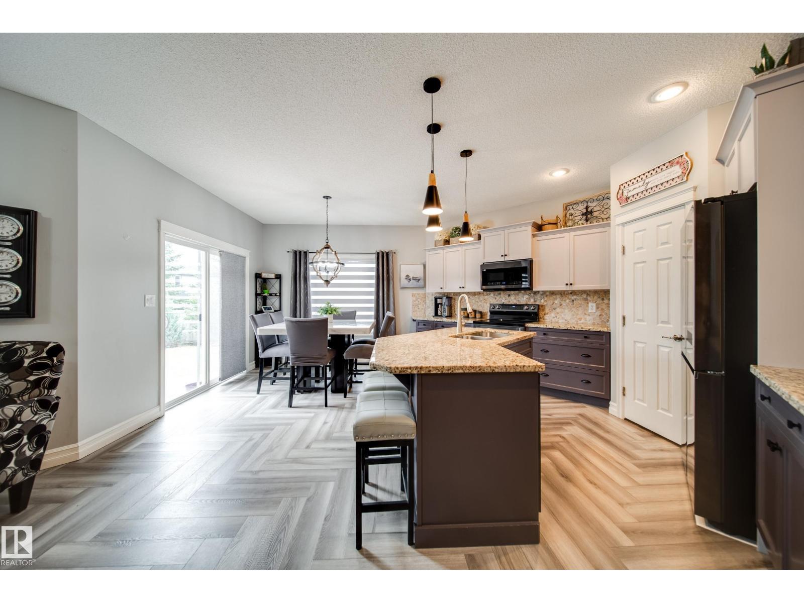 5927 6 Av Sw, Edmonton, Alberta  T6X 0G4 - Photo 4 - E4460550