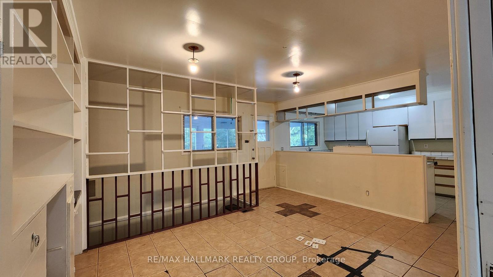 447 Roger Road, Ottawa, Ontario  K1H 5B7 - Photo 15 - X12048743