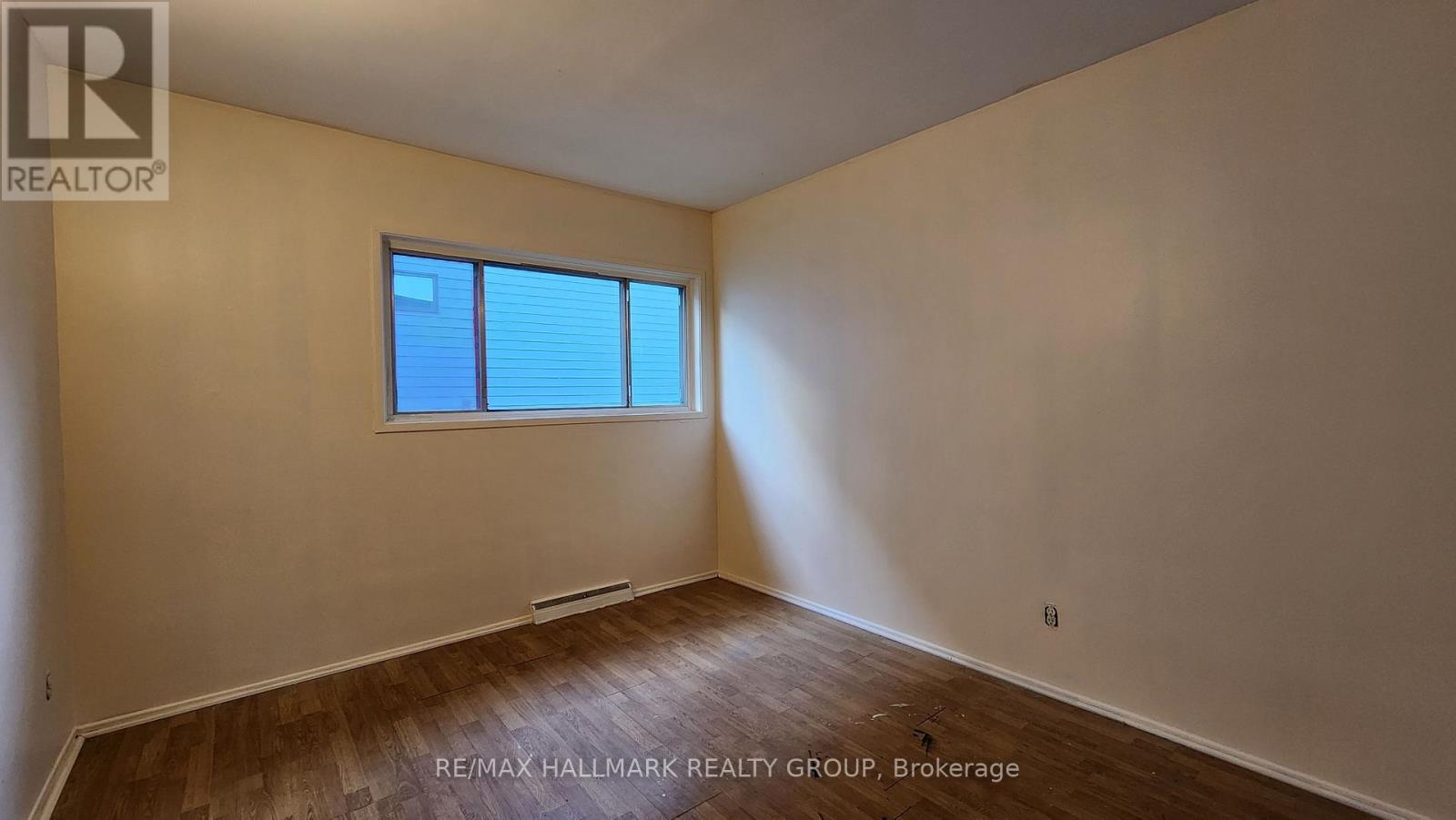 447 Roger Road, Ottawa, Ontario  K1H 5B7 - Photo 7 - X12048743