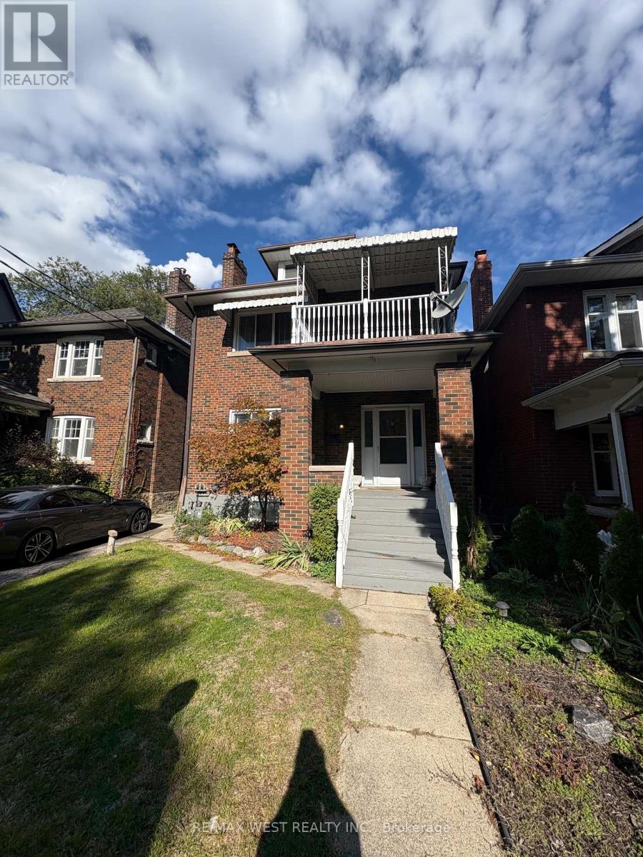 LOWER - 450 GLENLAKE AVENUE, Toronto, Ontario