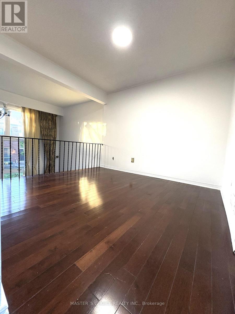 166 Collingsbrook Boulevard, Toronto, Ontario  M1W 1M7 - Photo 6 - E12456806