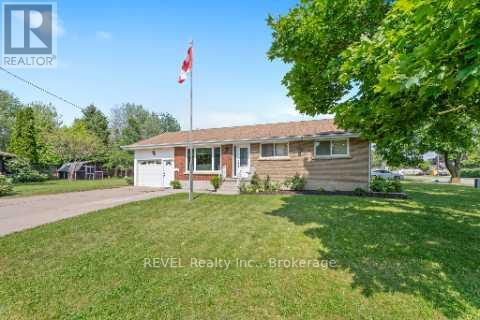 32 Hanson Drive N, St. Catharines, Ontario  L2M 2X1 - Photo 3 - X12376233