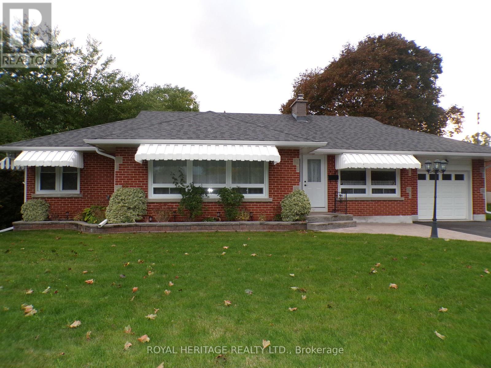 12 Darlington Boulevard, Clarington, Ontario  L1E 2J7 - Photo 2 - E12458758