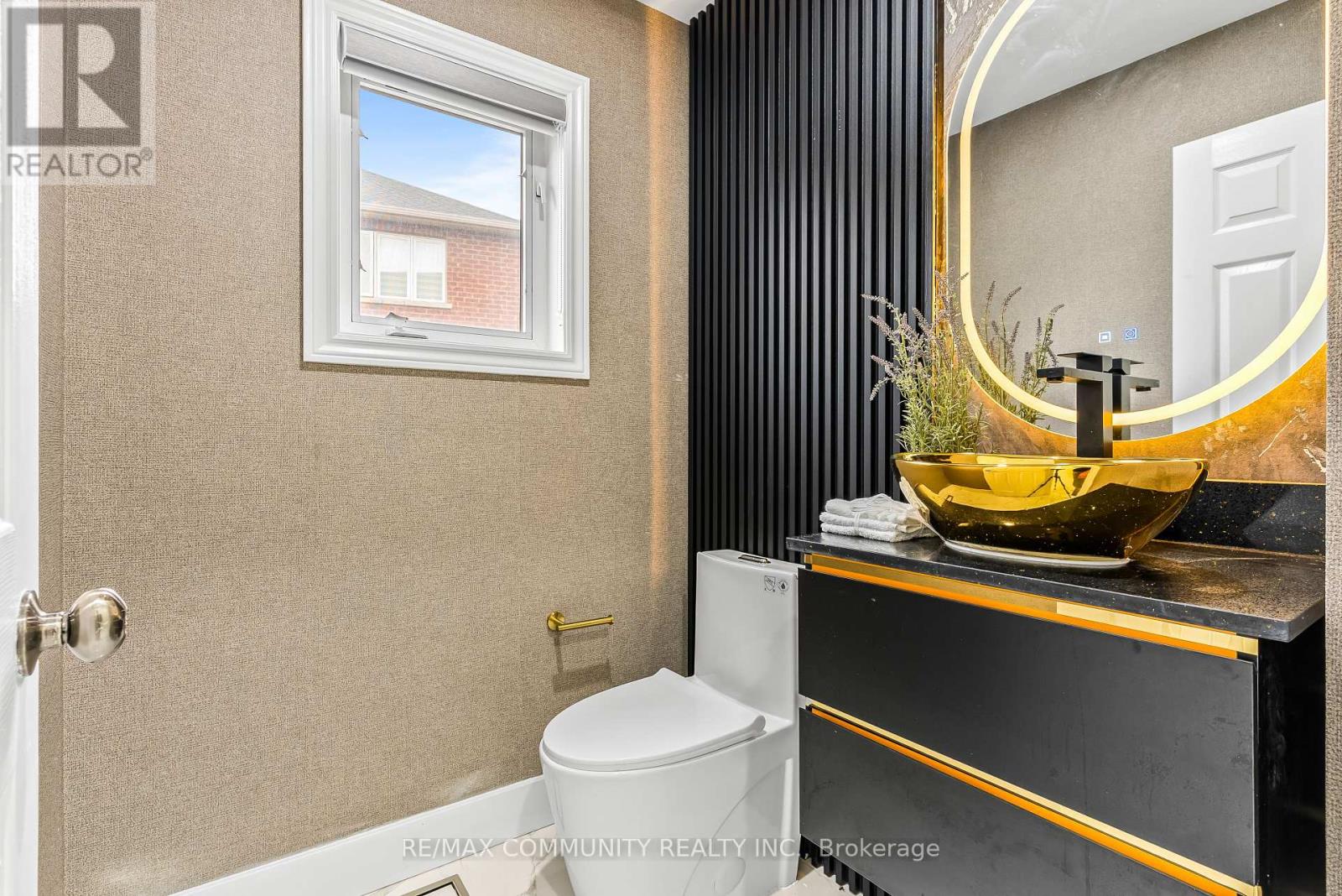 5 White Heather Boulevard, Toronto, Ontario  M1V 0A6 - Photo 14 - E12449569