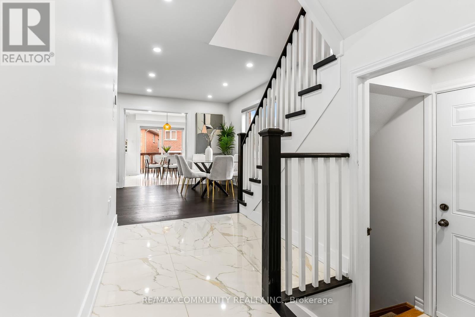 5 White Heather Boulevard, Toronto, Ontario  M1V 0A6 - Photo 16 - E12449569