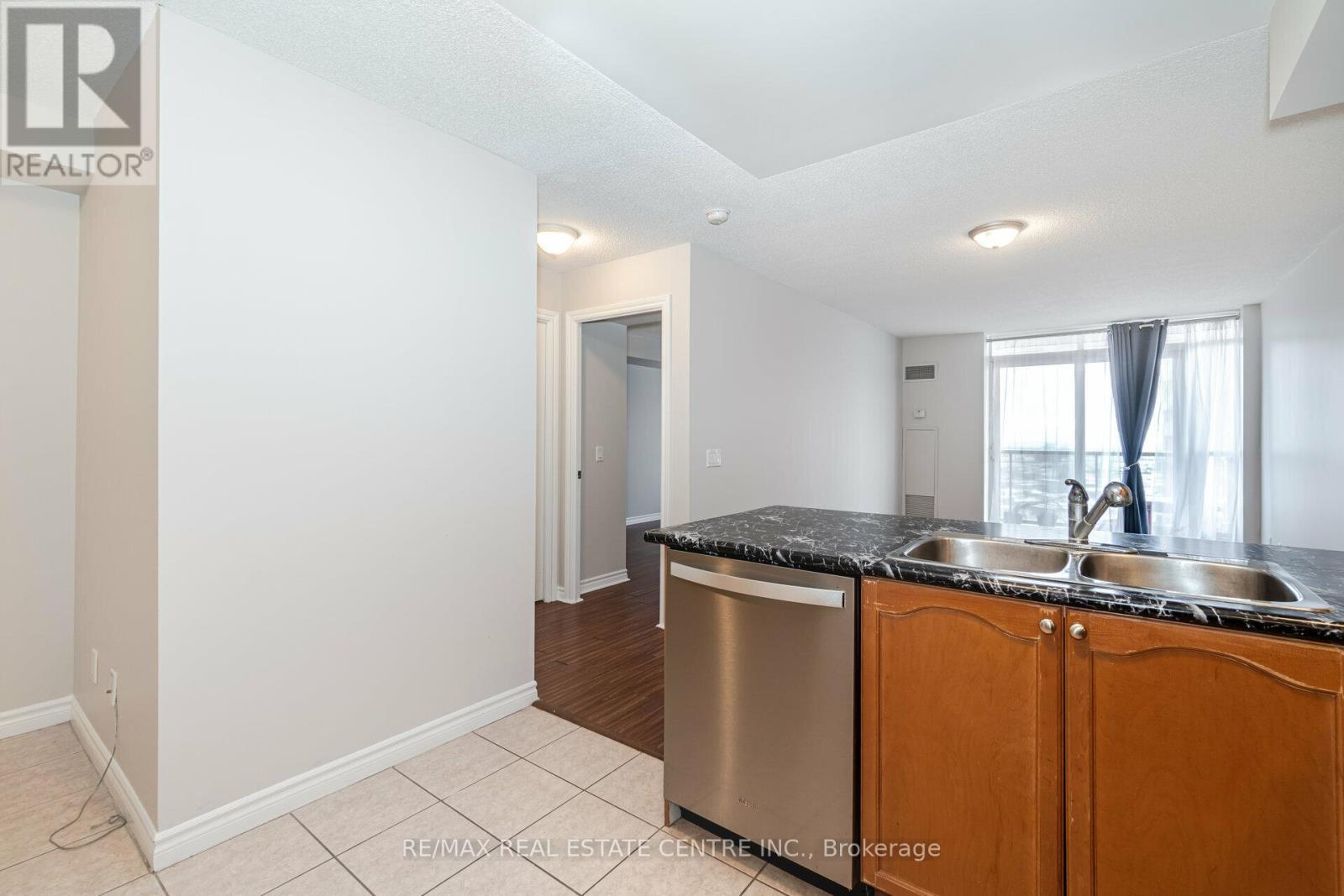 1227 - 5233 Dundas Street W, Toronto, Ontario  M9B 6M1 - Photo 12 - W12459055