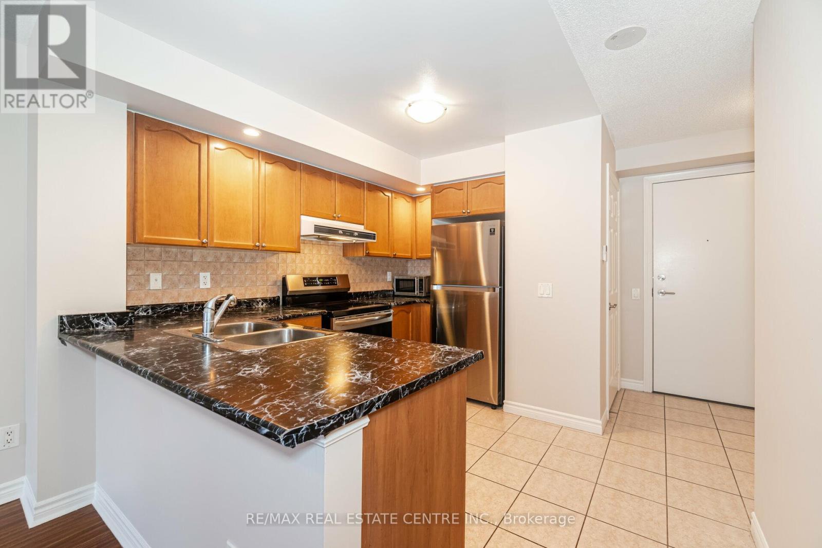 1227 - 5233 Dundas Street W, Toronto, Ontario  M9B 6M1 - Photo 7 - W12459055