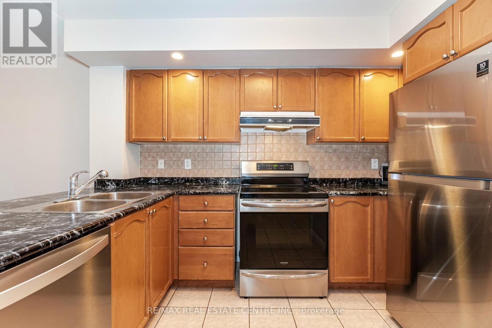 1227 - 5233 Dundas Street W, Toronto, Ontario  M9B 6M1 - Photo 9 - W12459055