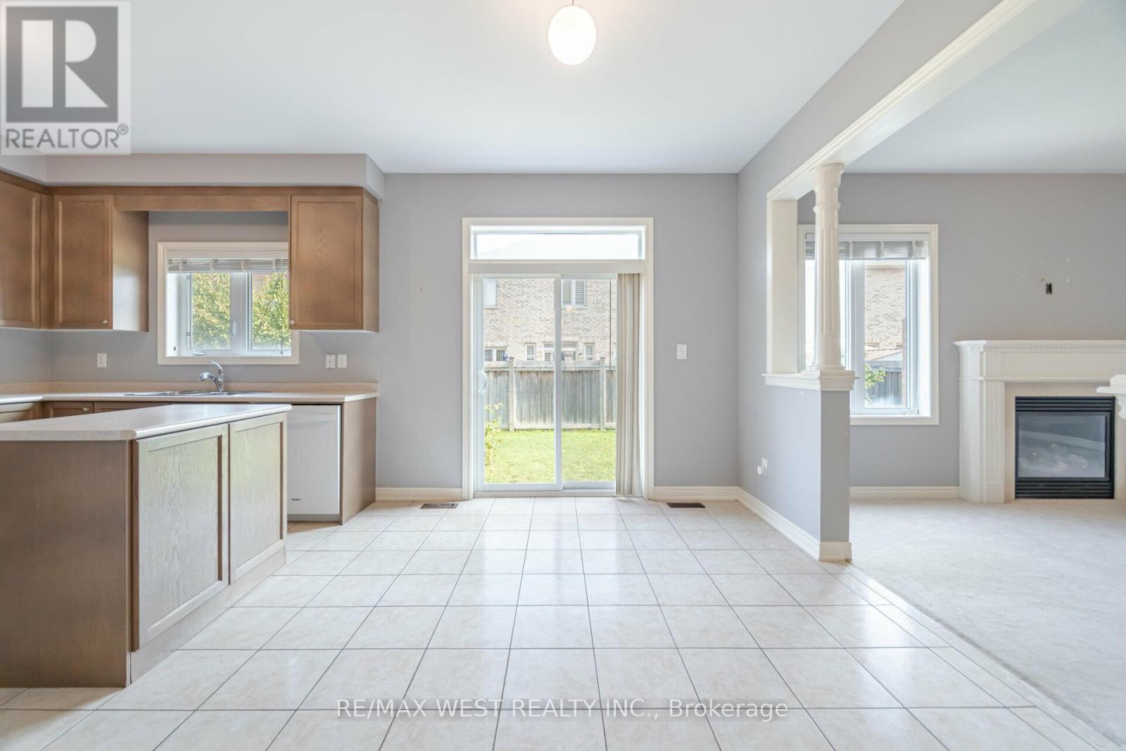 422 Hidden Trail, Oakville, Ontario  L6M 0N3 - Photo 13 - W12459057