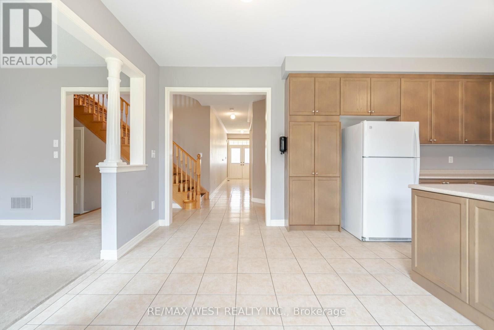 422 Hidden Trail, Oakville, Ontario  L6M 0N3 - Photo 14 - W12459057