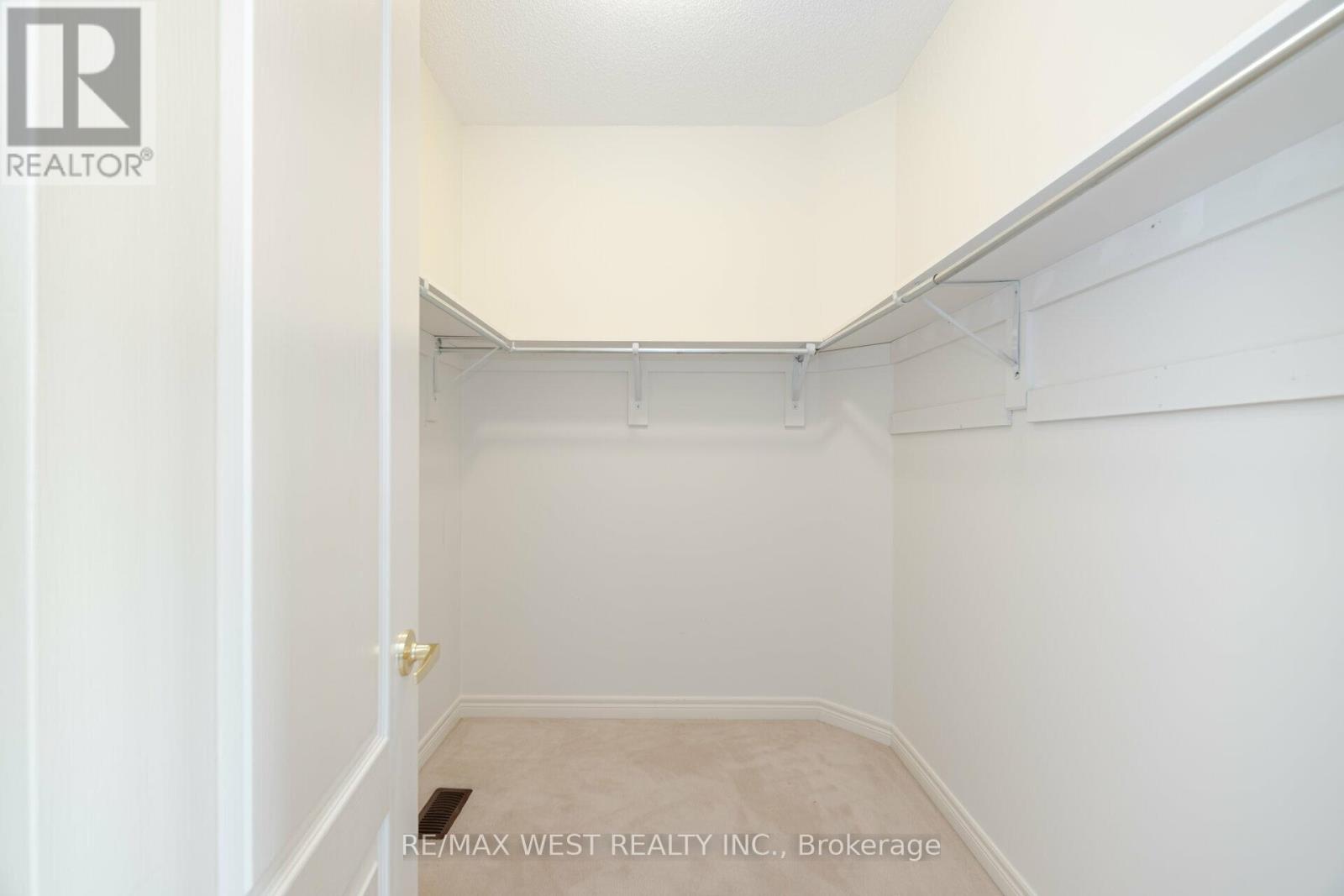 422 Hidden Trail, Oakville, Ontario  L6M 0N3 - Photo 34 - W12459057