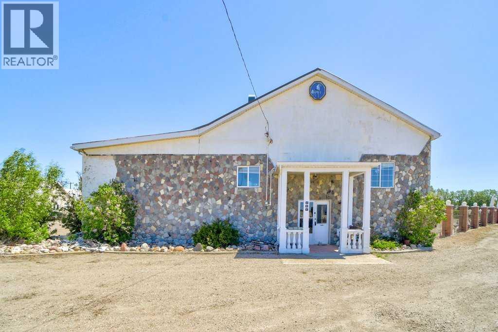 208 Railway Street Se, Milk River, Alberta  T0K 1M0 - Photo 3 - A2192041