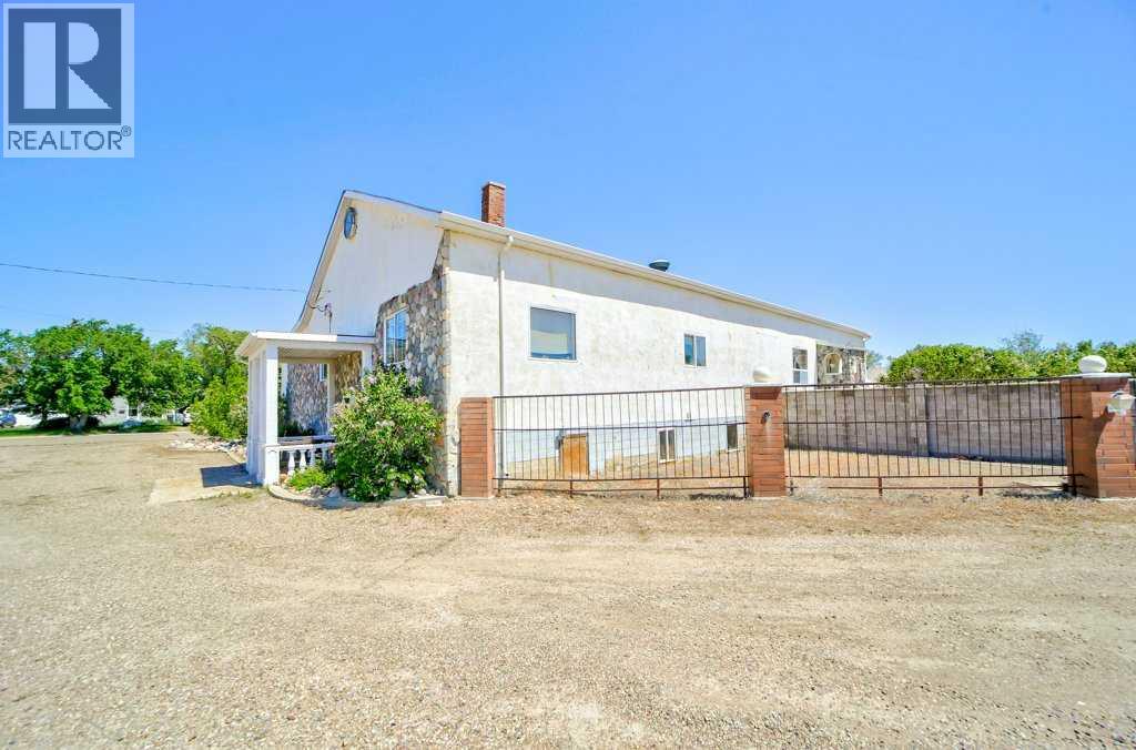 208 Railway Street Se, Milk River, Alberta  T0K 1M0 - Photo 5 - A2192041