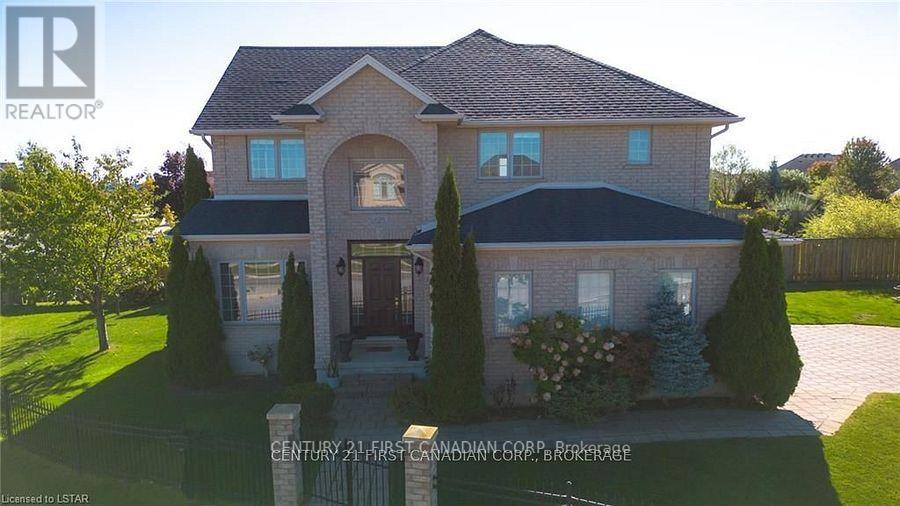 2016 Beaverbrook Avenue, London North, Ontario  N6H 5X3 - Photo 2 - X12459066