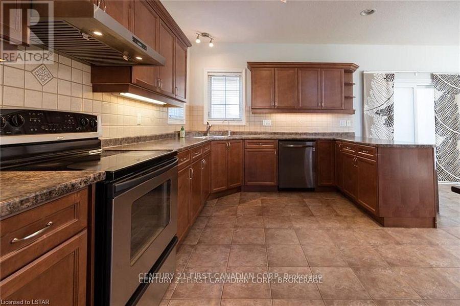 2016 Beaverbrook Avenue, London North, Ontario  N6H 5X3 - Photo 7 - X12459066