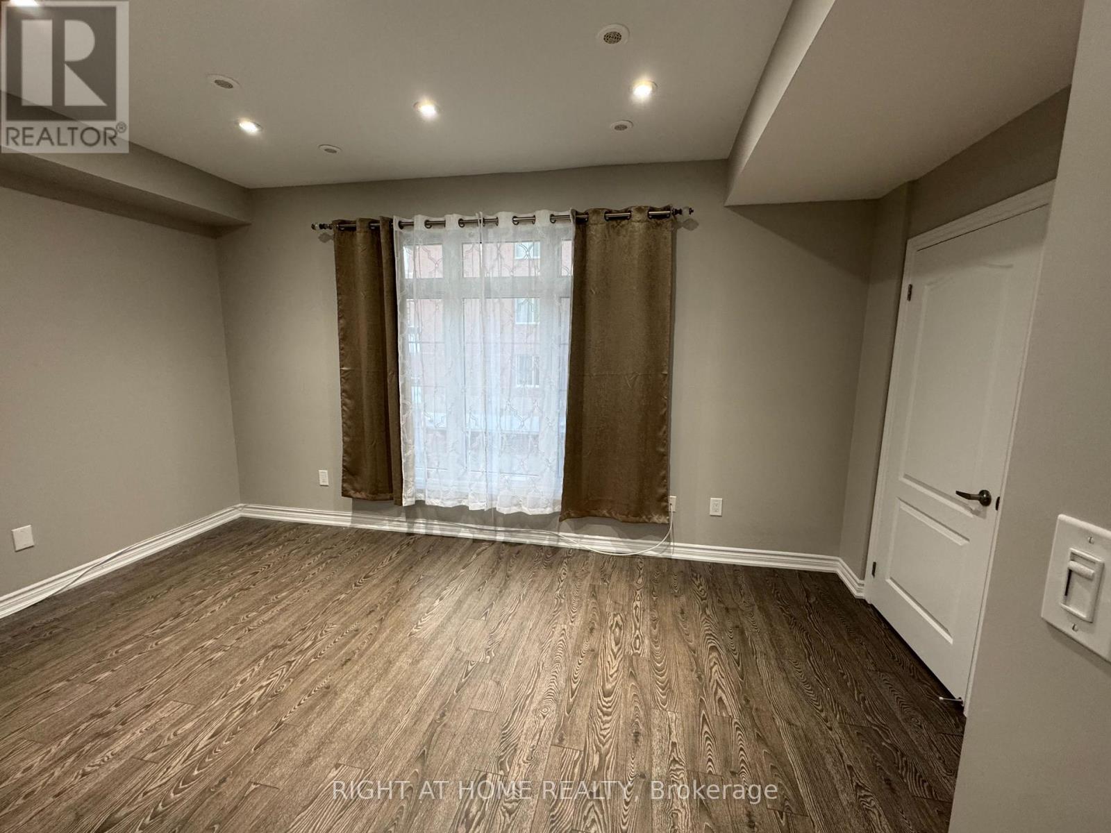 19 - 37 Drewry Avenue, Toronto, Ontario  M2M 0B4 - Photo 2 - C12459065