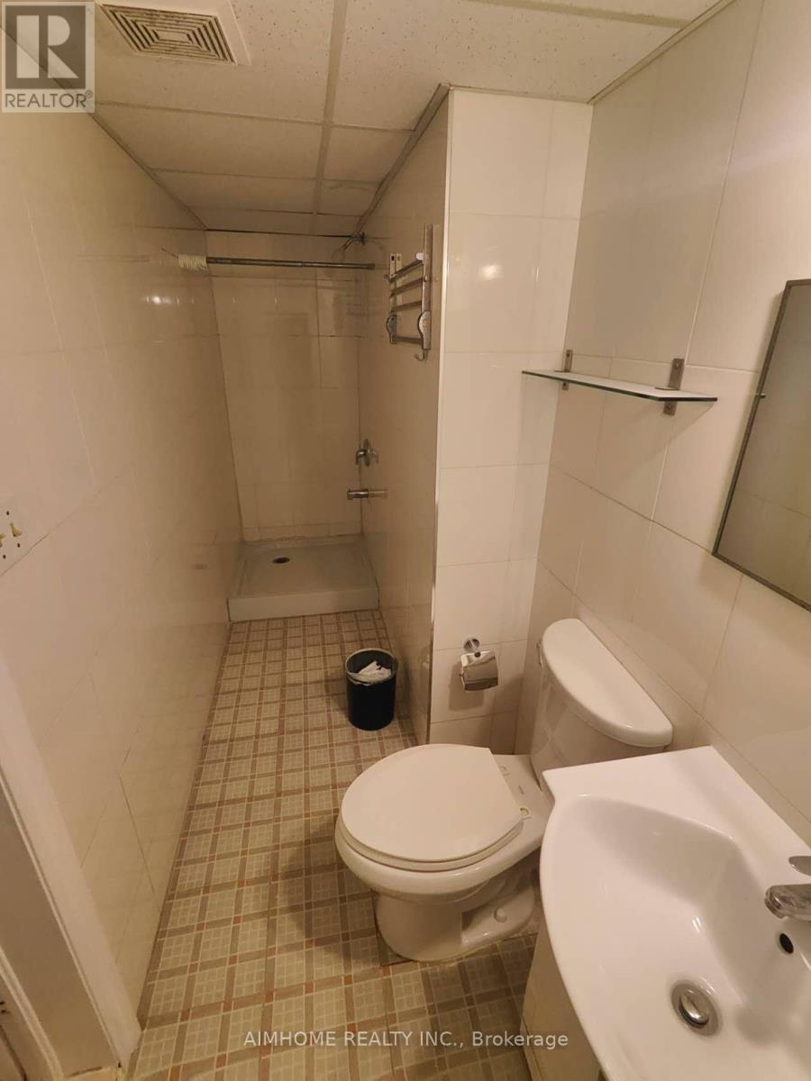 7 Empringham Crescent, Markham, Ontario  L3R 3E9 - Photo 6 - N12459063