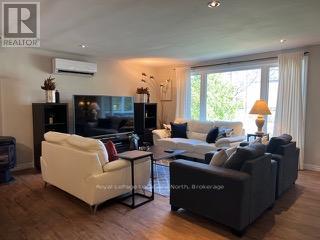 184 Dunkerron Avenue, Wasaga Beach, Ontario  L9Z 2G8 - Photo 6 - S12459071