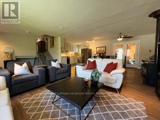 184 Dunkerron Avenue, Wasaga Beach, Ontario  L9Z 2G8 - Photo 7 - S12459071