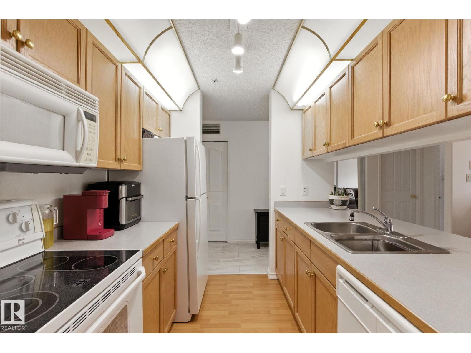 #125 16303 95 St Nw, Edmonton, Alberta  T5Z 3V1 - Photo 4 - E4461902