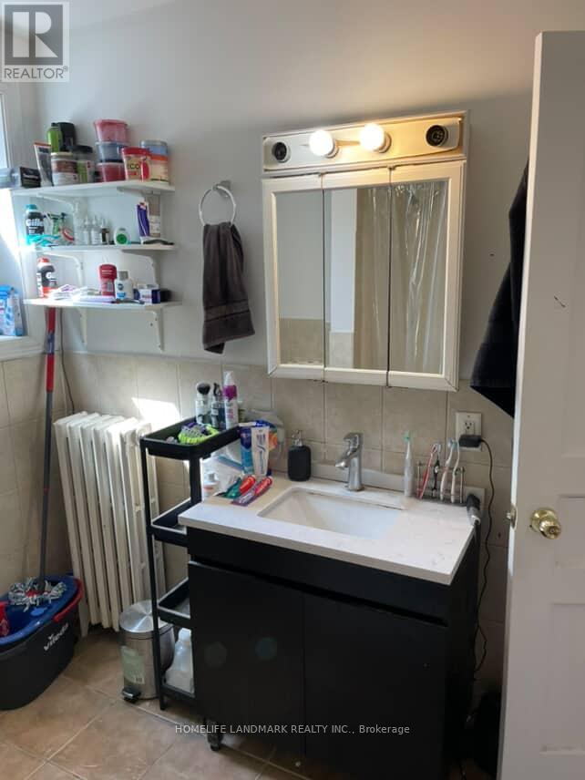 2nd&3rd - 26 Lippincott Street, Toronto, Ontario  M5S 2P2 - Photo 13 - C12379739