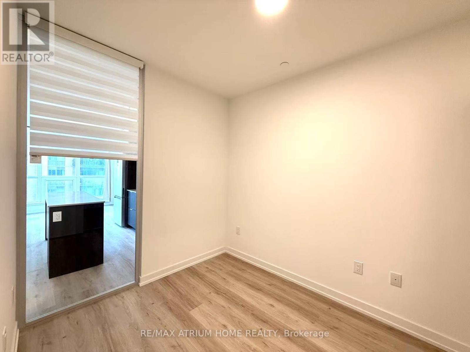 407 - 395 Square One Drive, Mississauga, Ontario  L5B 0P6 - Photo 10 - W12459068