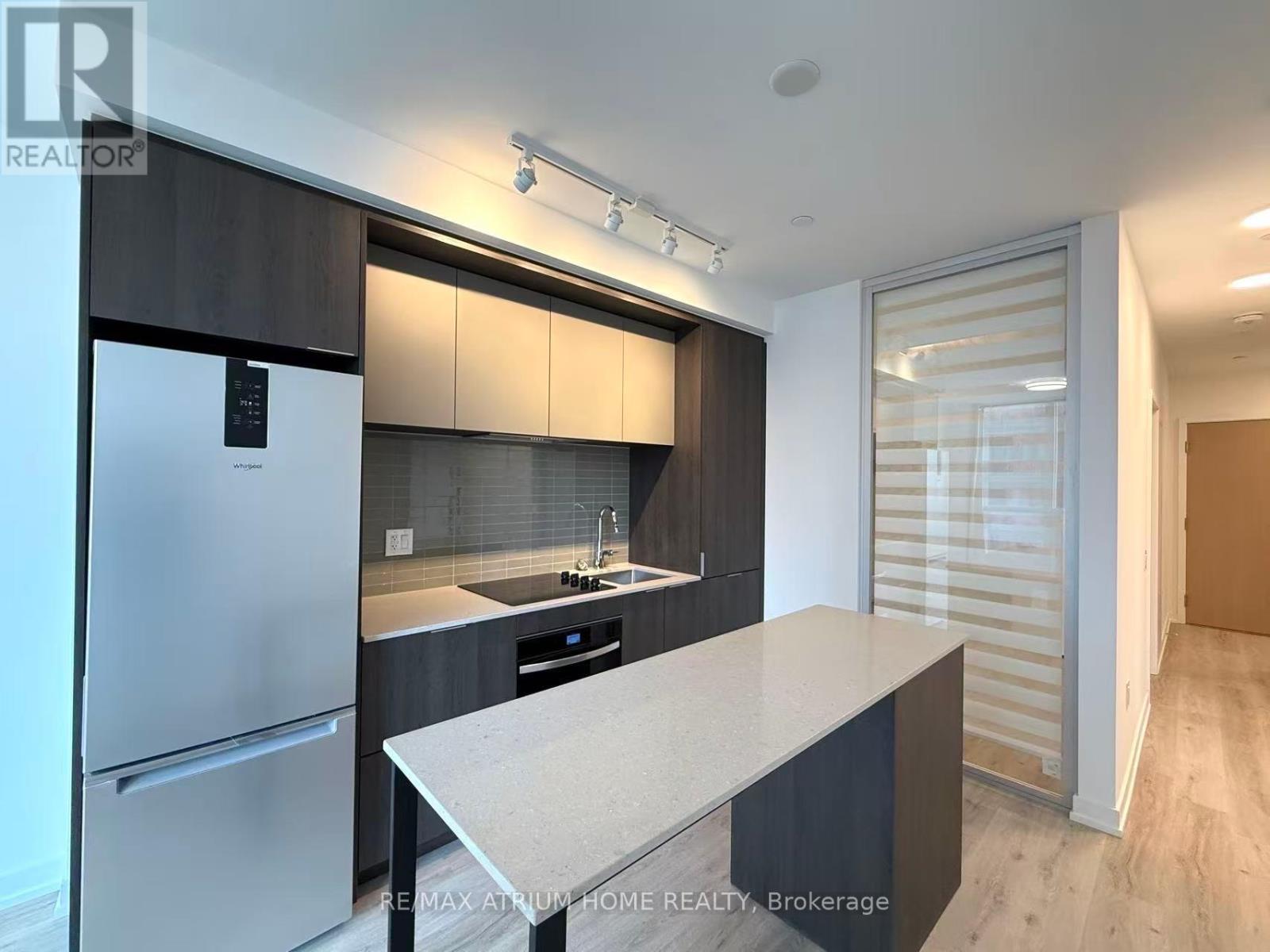 407 - 395 Square One Drive, Mississauga, Ontario  L5B 0P6 - Photo 17 - W12459068
