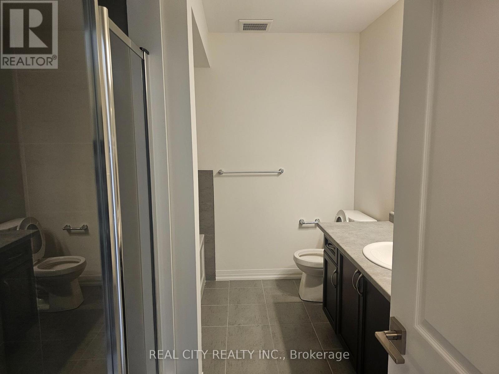 48 Mckernan Avenue, Brantford, Ontario  N3V 0C2 - Photo 27 - X12459070