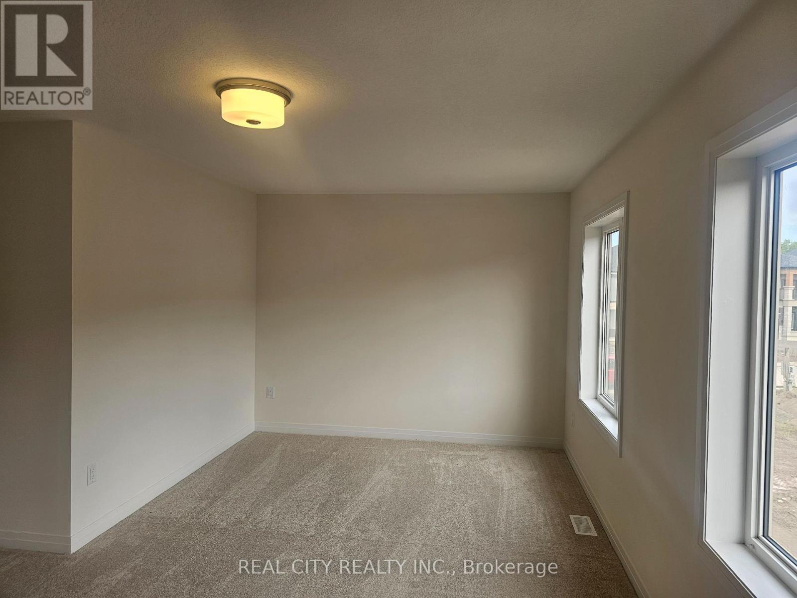 48 Mckernan Avenue, Brantford, Ontario  N3V 0C2 - Photo 29 - X12459070