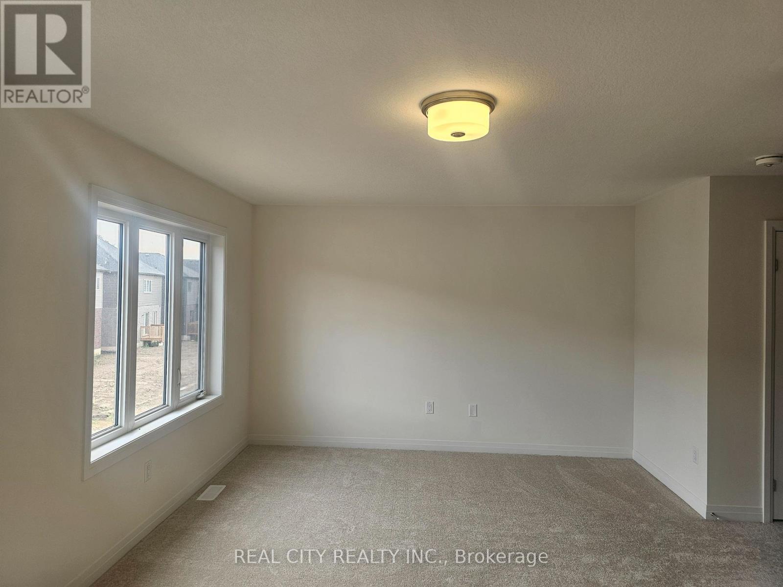 48 Mckernan Avenue, Brantford, Ontario  N3V 0C2 - Photo 38 - X12459070
