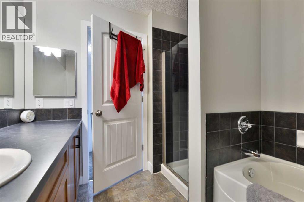 8, 301 Village Mews Sw, Calgary, Alberta  T3H 2L3 - Photo 22 - A2248553