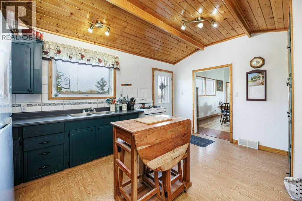 14503 Highway 12, Castor, Alberta  T0C 0X0 - Photo 3 - A2264050