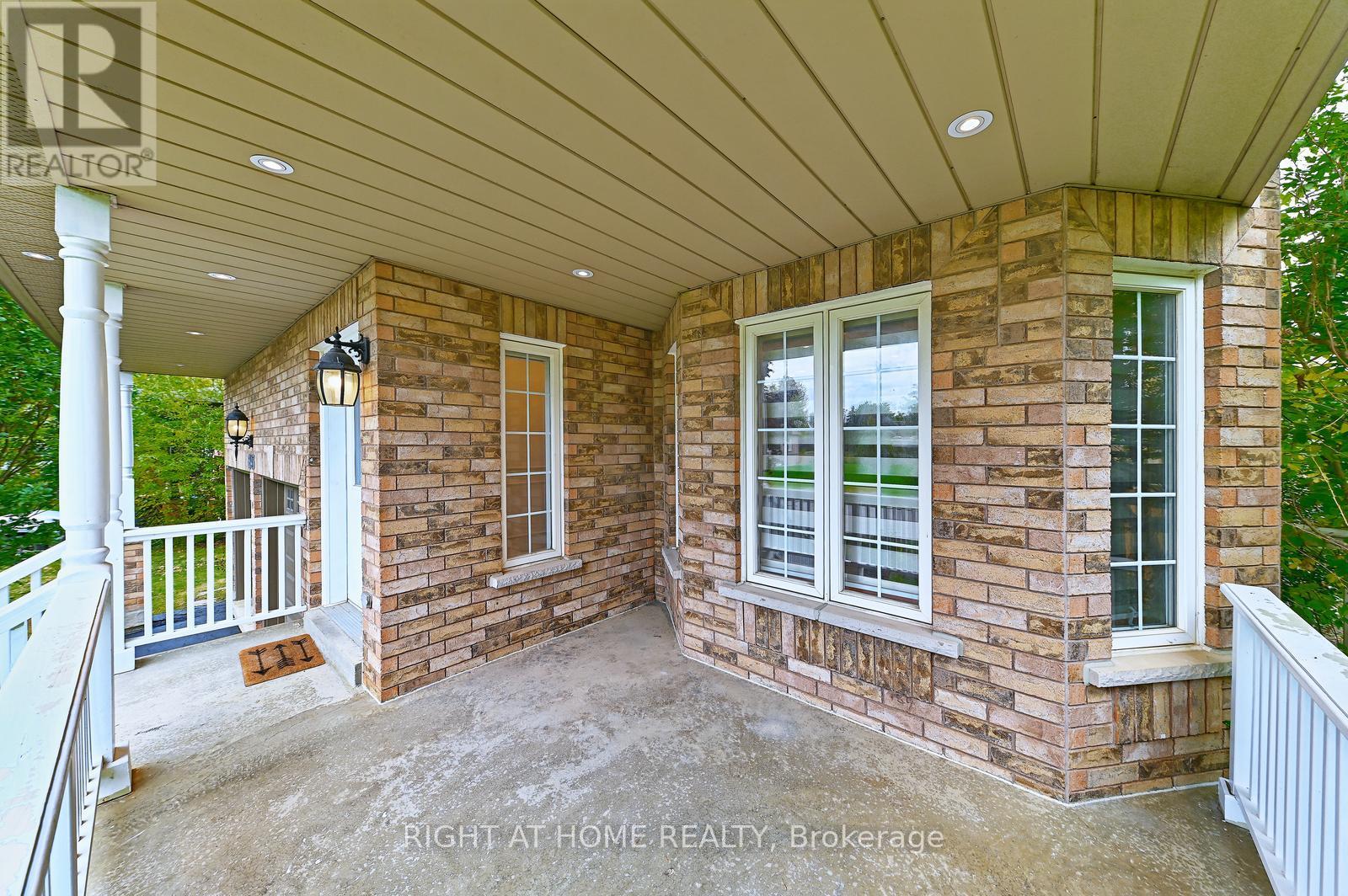 6843 Campbell Settler Court E, Mississauga, Ontario  L5W 1B3 - Photo 3 - W12459080