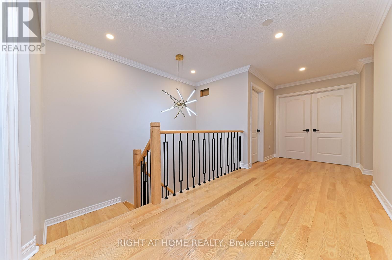 6843 Campbell Settler Court E, Mississauga, Ontario  L5W 1B3 - Photo 30 - W12459080