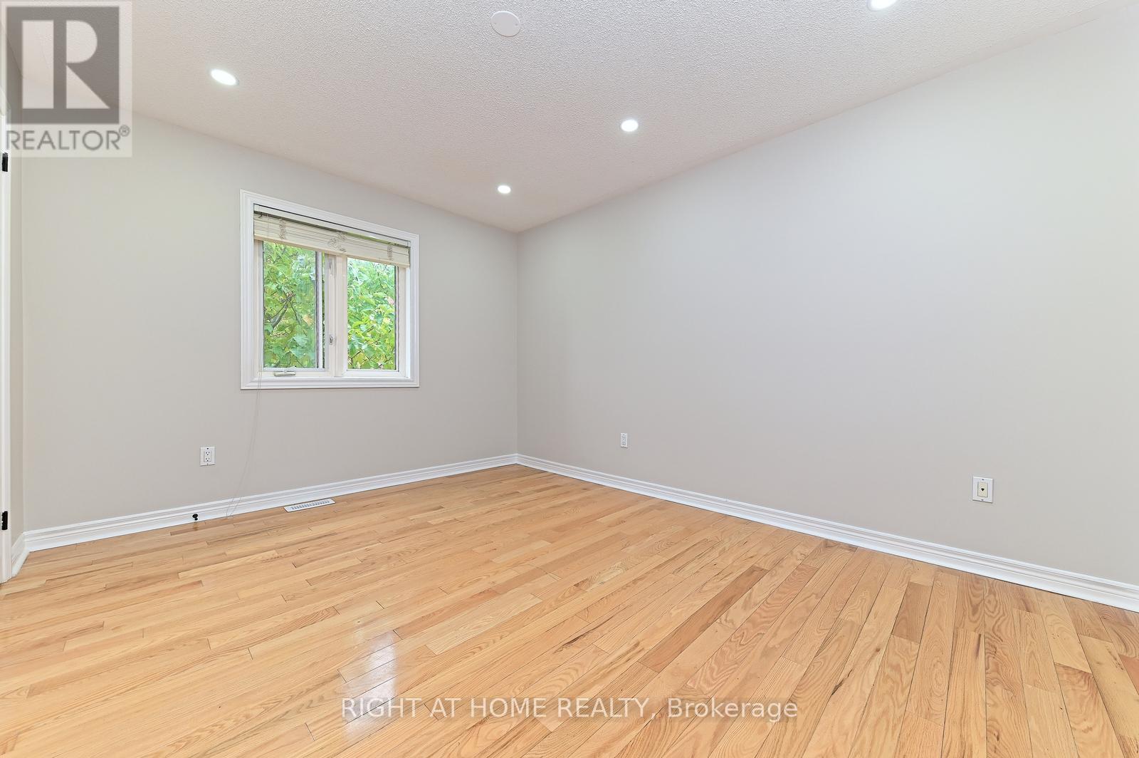 6843 Campbell Settler Court E, Mississauga, Ontario  L5W 1B3 - Photo 32 - W12459080