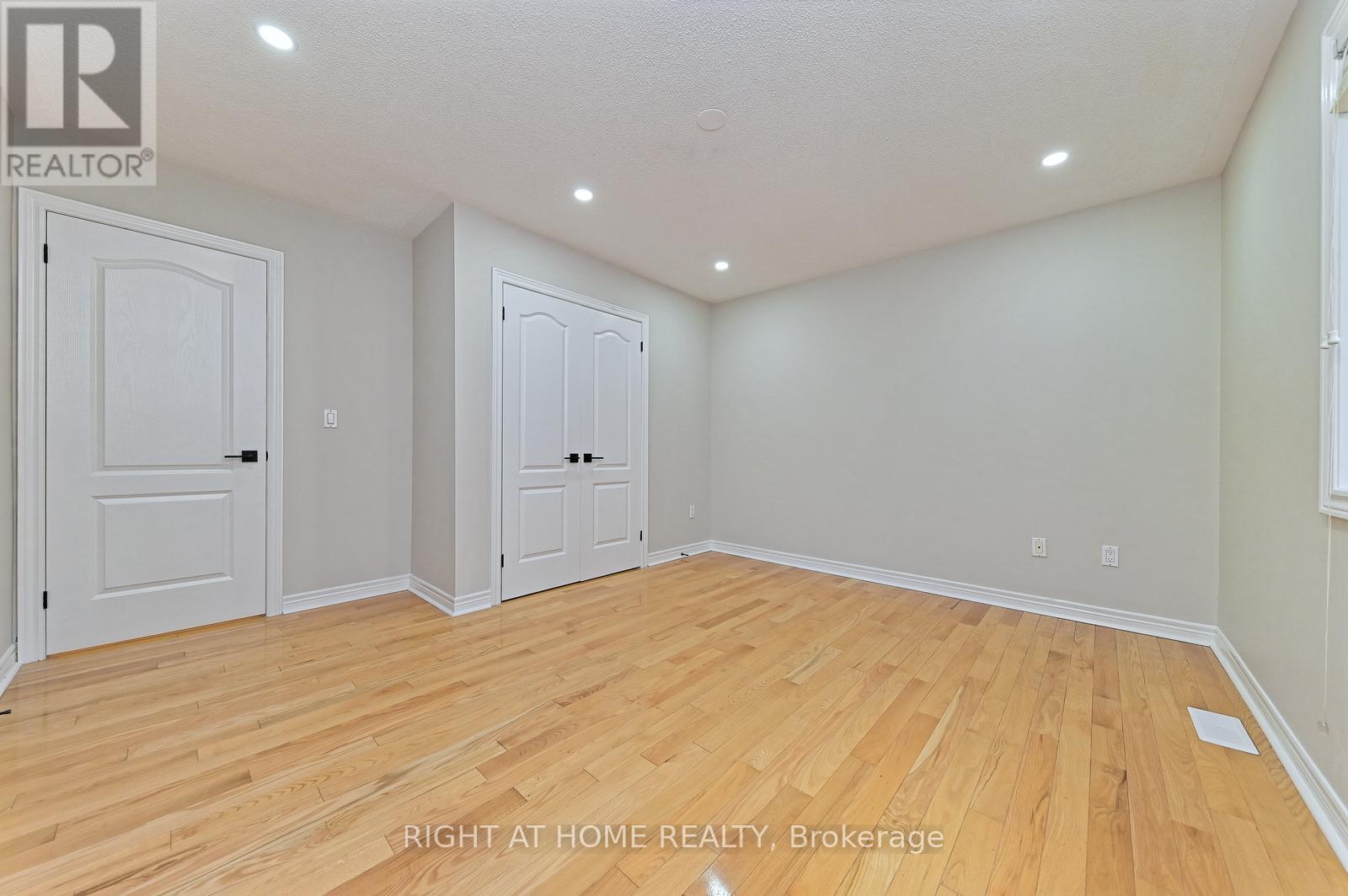 6843 Campbell Settler Court E, Mississauga, Ontario  L5W 1B3 - Photo 40 - W12459080