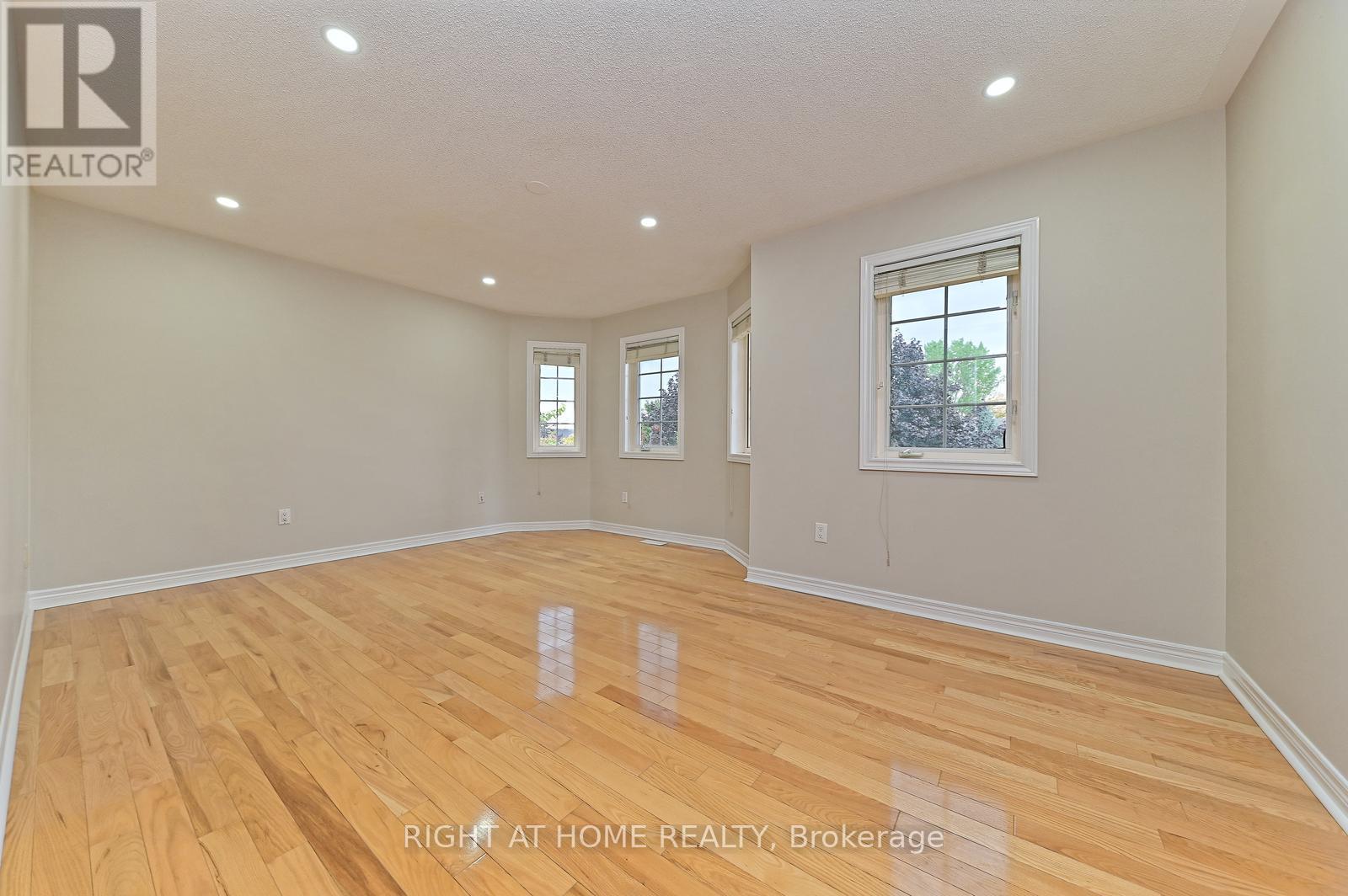 6843 Campbell Settler Court E, Mississauga, Ontario  L5W 1B3 - Photo 41 - W12459080