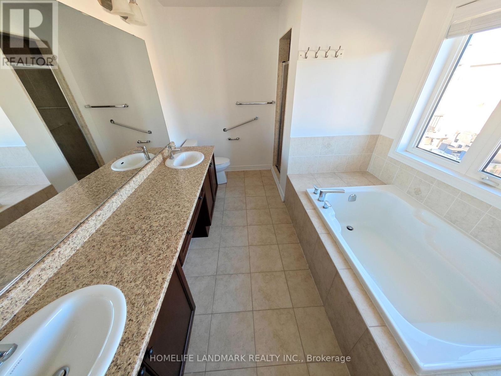 602 Clifford Perry Place, Newmarket, Ontario  L3X 0J2 - Photo 17 - N12459082