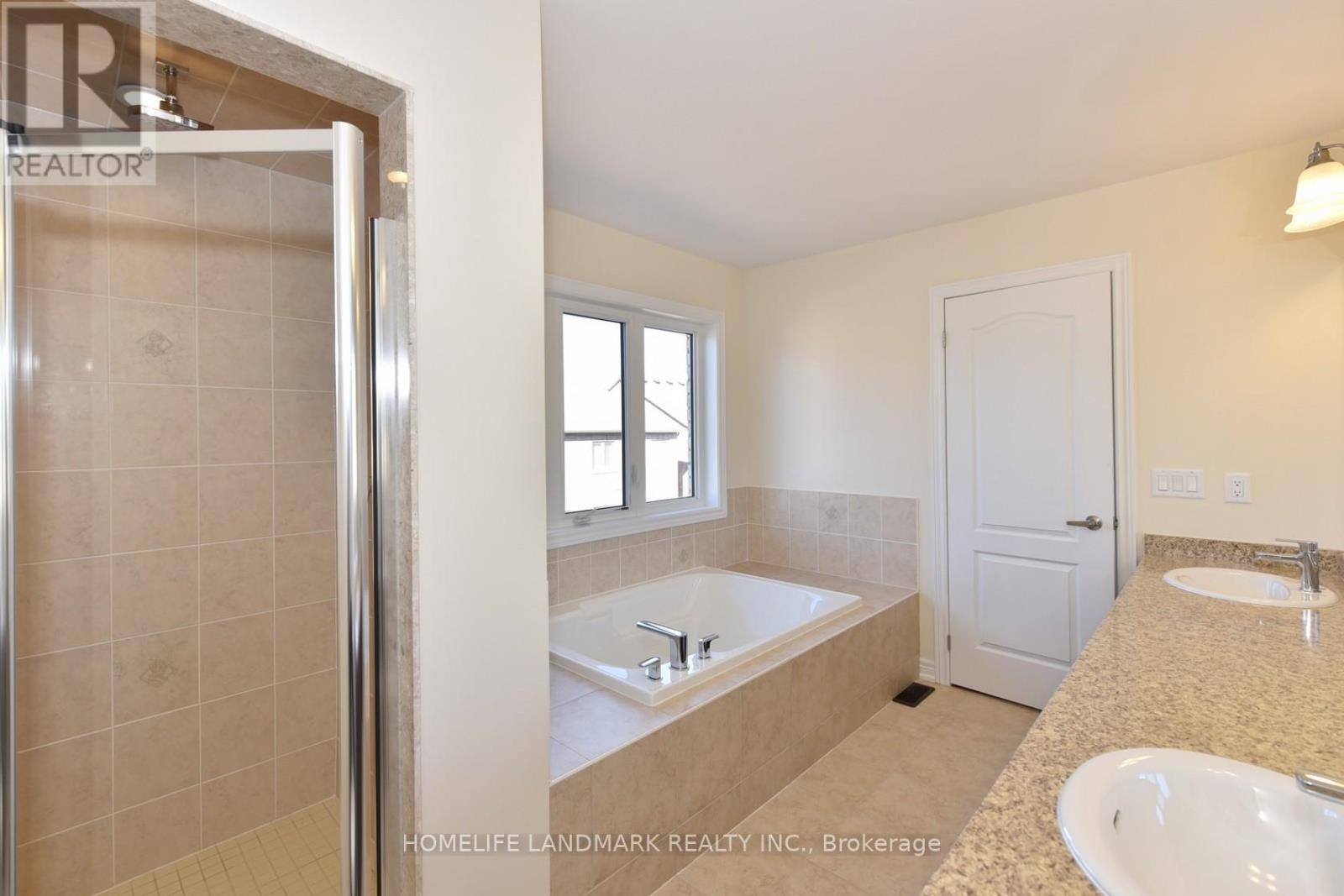 602 Clifford Perry Place, Newmarket, Ontario  L3X 0J2 - Photo 18 - N12459082