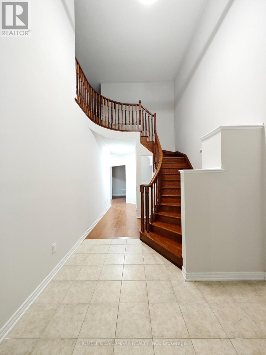 602 Clifford Perry Place, Newmarket, Ontario  L3X 0J2 - Photo 3 - N12459082