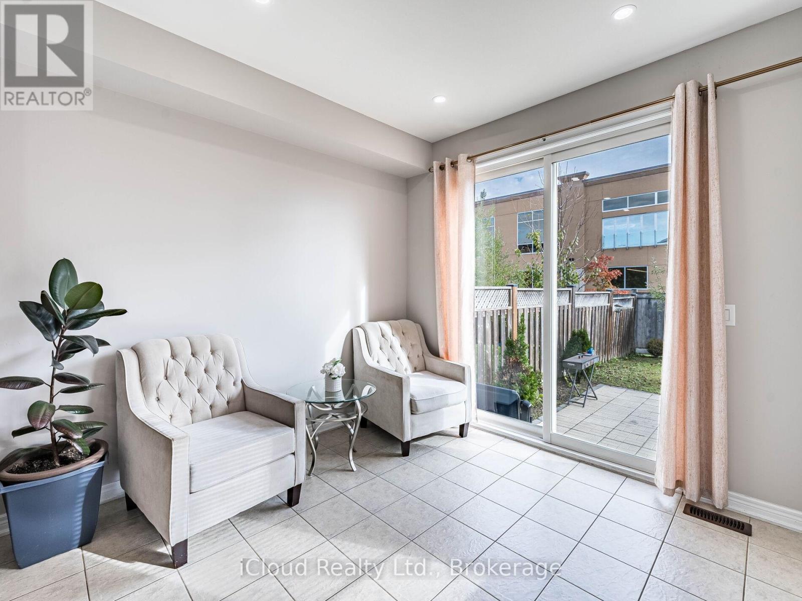 135 Windrow Street, Richmond Hill, Ontario  L4E 4Y4 - Photo 18 - N12455620