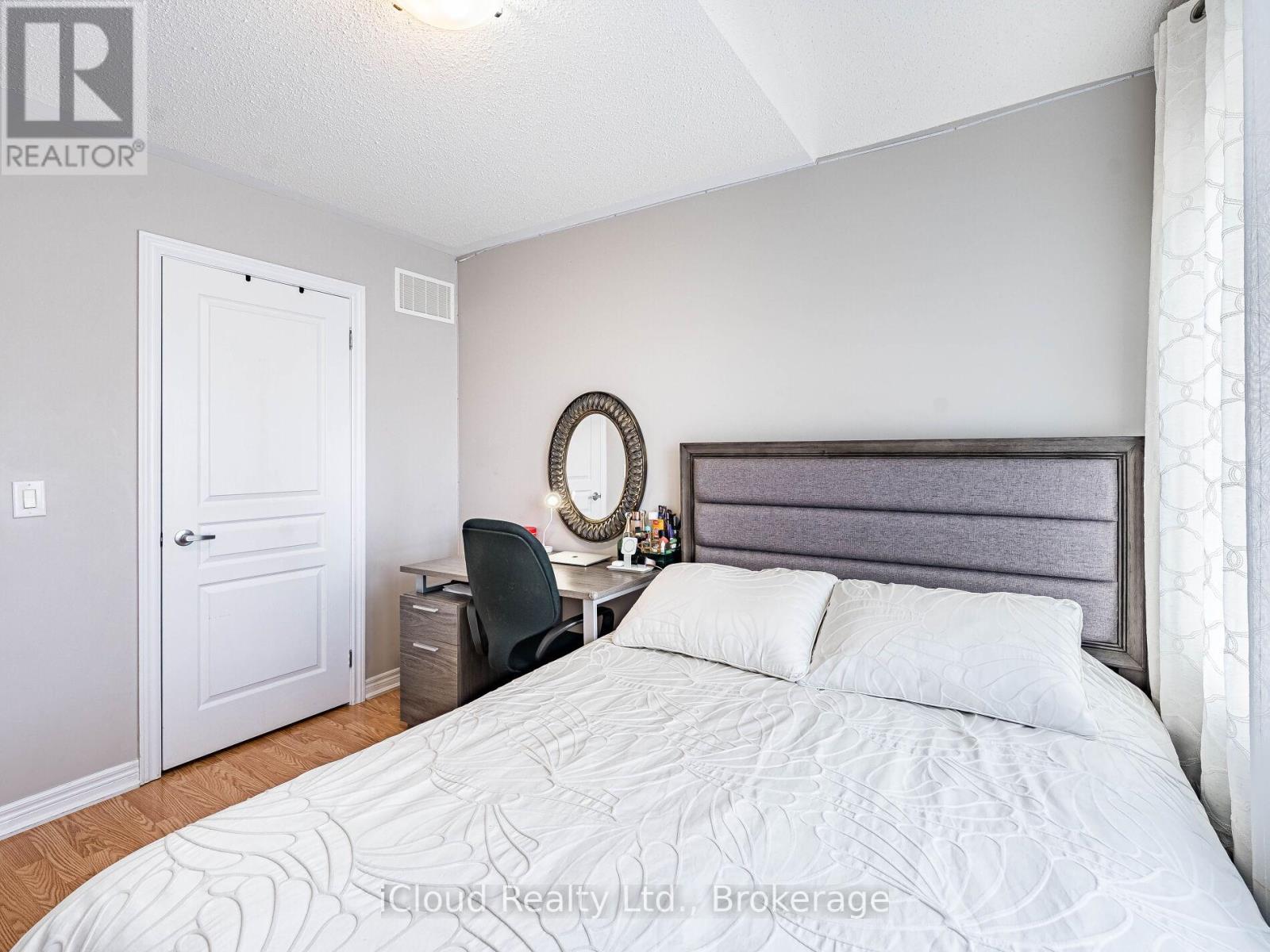 135 Windrow Street, Richmond Hill, Ontario  L4E 4Y4 - Photo 32 - N12455620