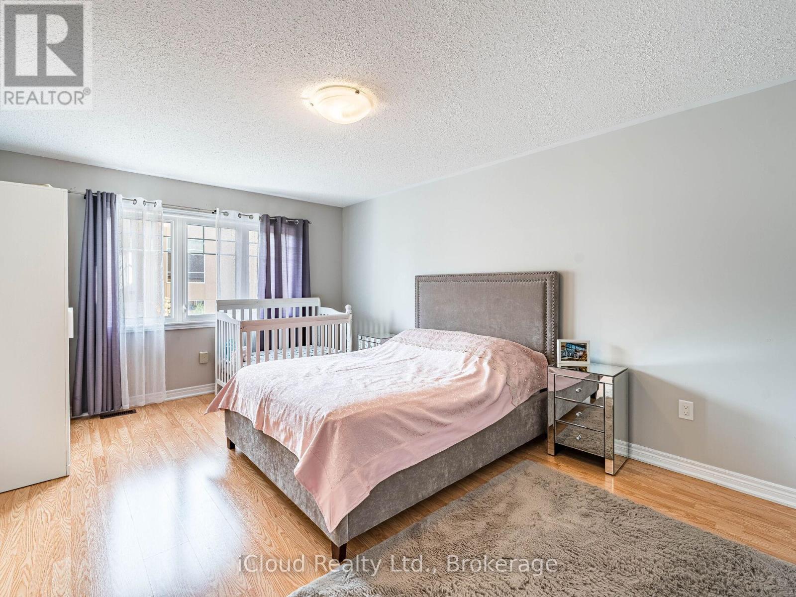 135 Windrow Street, Richmond Hill, Ontario  L4E 4Y4 - Photo 23 - N12455620