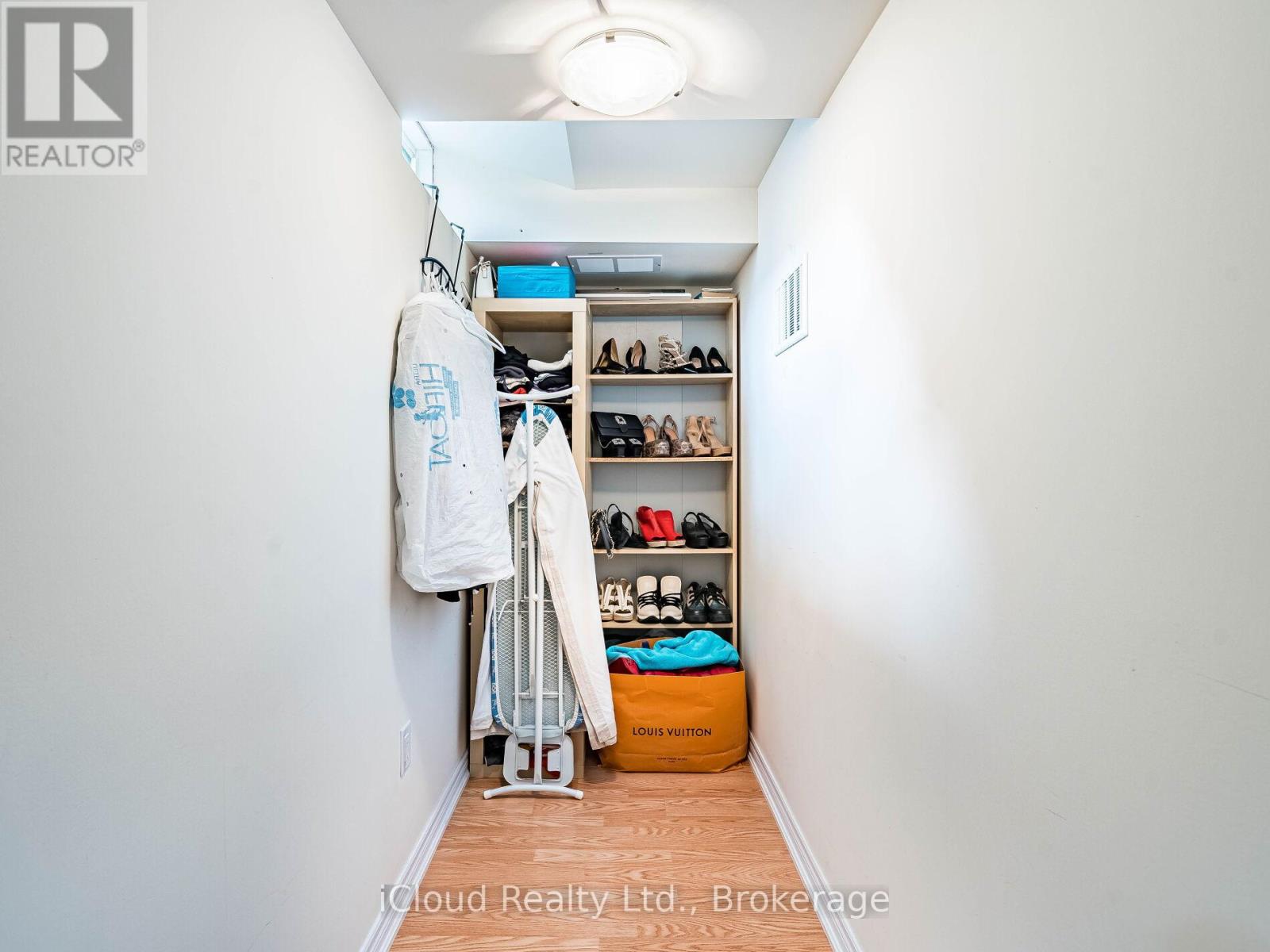 135 Windrow Street, Richmond Hill, Ontario  L4E 4Y4 - Photo 38 - N12455620